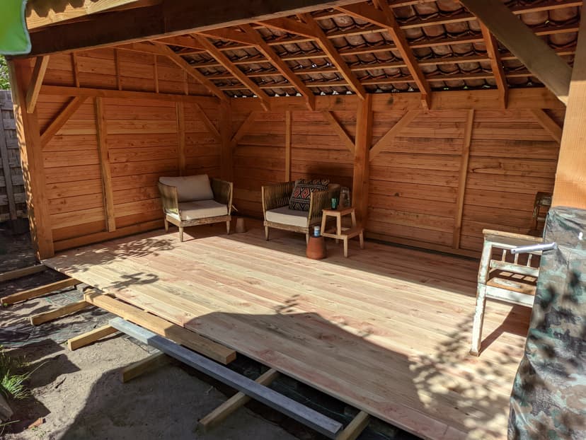 Remco den Broeder aan het boren